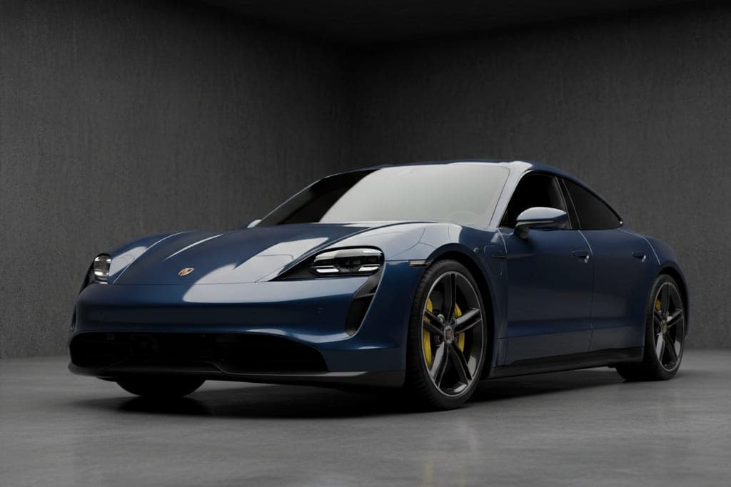 Porsche Taycan Turbo S, 2023 — вид спереди три четверти
